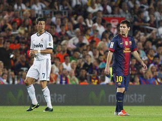 Ronaldo a Messi dali po dva góly, Barca - Real 2:2