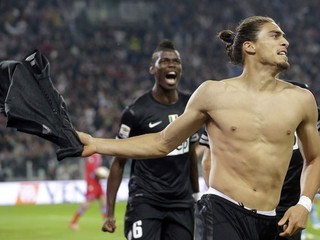 Juventus porazil Neapol, Lazio milánske AC