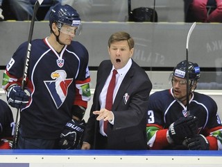 Rostislav Čada na lavičke Slovana.