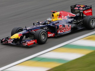 Vettel bude na štarte štvrtý, Alonso až ôsmy