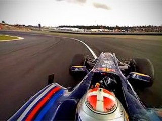 Zažite jazdu s Red Bullom vo formule 1 s 360-stupňovým pohľadom
