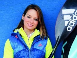 Nina Csonková (1985) - Narodila v Martine. Vyštudovala trénerstvo kanoistiky na Fakulte telesnej výchovy a športu Univerzity Komenského v Bratislave. Momentálne si robí doktorandské štúdium. Pod vedením svojho manžela Petra Csonku, ktorý je svetovou jedno
