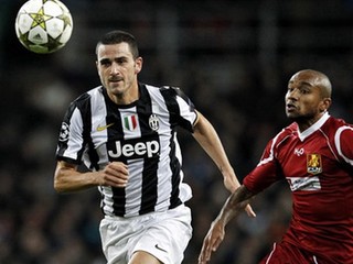 Leonardo Bonucci (vľavo).