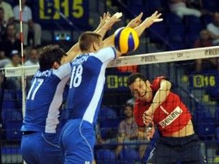 Vo veľmi dobrej forme hrá tento rok v Európskej lige Milan Bencz (vpravo).