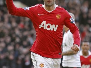Tridsaťosemročný Giggs podpísal zmluvu na budúcu sezónu