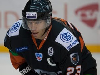 Kapitán HC Lev Poprad Ľubomír Bartečko.