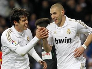 Kaká (vľavo) a Karim Benzema.