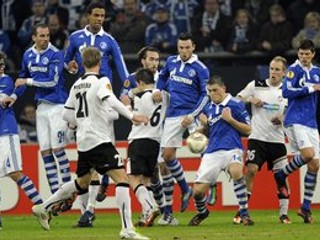 Plzeň poslala duel na pôde Schalke do predĺženia, tam už však dominovali domáci.