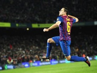 Xavi neuvažuje nad odchodom do Paríža