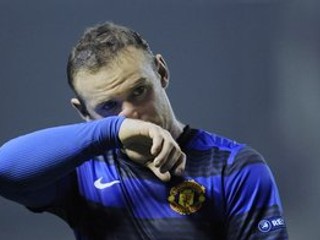 Wayne Rooney dal všetky tri góly Manchestru proti Bilbau. To nestačilo.