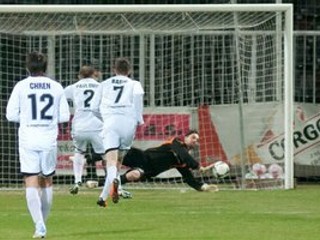 Futbalisti Žiliny remizovali v Senici 1:1