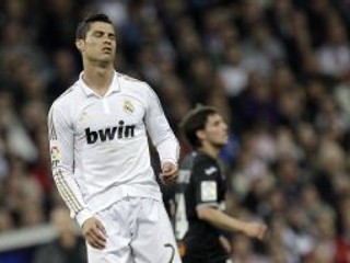 Cristiano Ronaldo sa v ligovom súboji s Valenciou nepresadil.