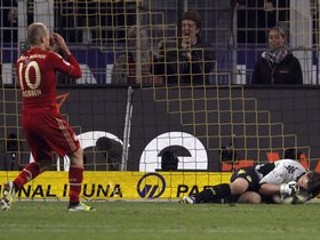 Robben nepremieňa penaltu.