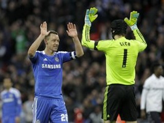 Petr Čech a John Terry.