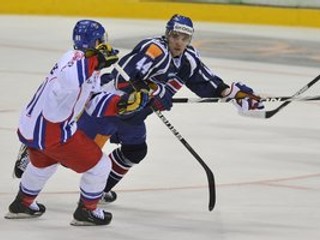 Andrej Sekera počas prípravného zápasu proti Česku.