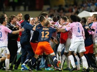 Montpellier nezvládol zápas s Evianom, hráči sa pobili