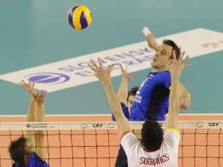 V boji o olympiádu pomôže volejbalistom napokon aj Kmeť