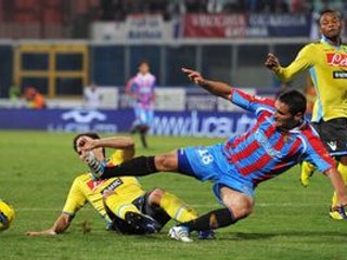 Neapol prehral v Catanii 1:2, Hamšík len striedal