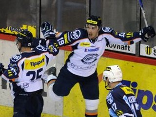 Michel Michlík z HC Košice oslavuje gól do brány Nitry.