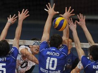 Volejbalovú extraligu vedie po prvej fáze Svidník