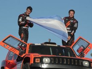 Robby Gordon (vpravo) so spolujazdcom Johnnym Campbellom.