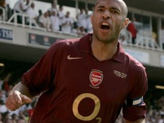 Thierry Henry v drese Arsenalu v roku 2007.