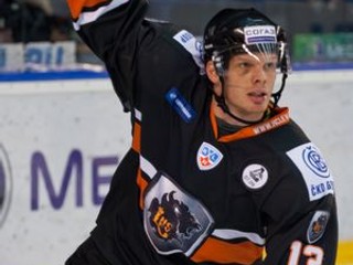 Pre útočníka HC Lev Poprad Václava Nedorosta sa už sezóna skončila.