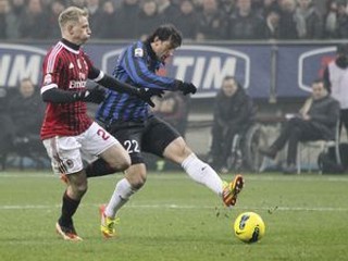 Inter Miláno sa dostal po derby späť do hry o titul