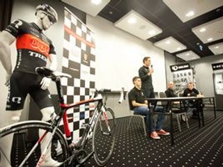 Náš najlepší tím bude jazdiť na Armstrongových bicykloch