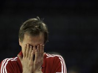 Nemecký tréner Martin Heuberger krátko predtým, ako jeho tím prehral s Poľskom.