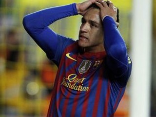 Alexis Sanchez po zahodenej príležitosti. Barca stratila v dueli s Villarrealom dva body.