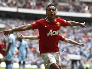 Manchestru United pomohol k výhre dvoma gólmi Portugalčan Nani.