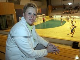 Lenka Černá ukončila hráčsku reprezentačnú kariéru pred dvoma rokmi v štyridsiatich troch. So Šaľou sa stala majsterkou Československa.