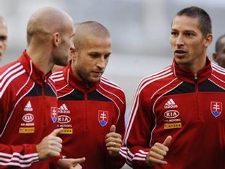 Stanislav Šesták (v strede)