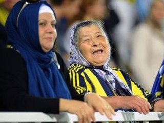 V Turecku nesmeli ísť muži na futbal