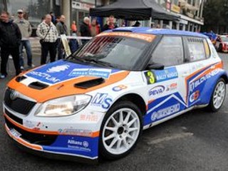 Posádka J. Béreš, R. Müller pred štartom 2. súťažného dňa Rely Košice.