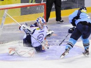 Zápas kola sa hral v Bratislave, kde Slovan privítal majstrovské Košice.