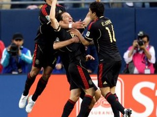 Futbalisti Mexika sa stali víťazmi A-skupiny na Gold Cupe.