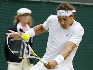 Nadal, Federer i Djokovič sú vo Wimbledone v osemfinále dvojhry