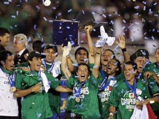 Futbalisti Mexika vyhrali finálový zápas 4:2.