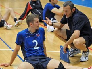 Kapitán volejbalovej reprezentácie Michal Masný bude chýbať trénerovi Emanulemu Zaninimu v najbližších zápasoch proti Turecku.