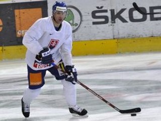 Za HC Lev bude hrať aj skúsený obranca Martin Štrbák.