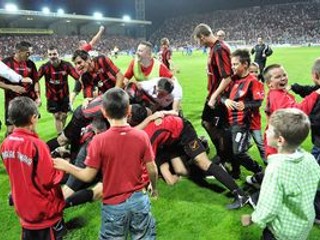 Trnavčania oslavujú postup do play-off Európskej ligy.