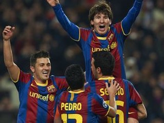 Futbalisti Barcelony počas zápasu s Arsenalom.