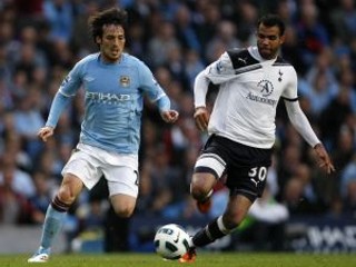 David Silva (v  modrom) patrí medzi najlepších hráčov "The Citizens".