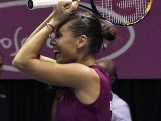 Flavia Pennettaová po rozhodujúcom súboji, ktorý zabezpečil Taliankám víťazstvo v Pohári federácie 2010.