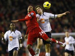 Liverpool v zostave so Škrtelom vyhral, lídrom Manchester United