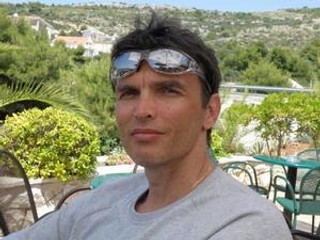 Ľubomír Švajlen (46). Za Československo odchytal 170 zápasov,  štartoval na dvoch  OH. (Soul 1988 šiesti), (Barcelona 9. miesto – bol vyhlásený za tretieho najlepšieho brankára). Účastník dvoch MS (1990, 1993). S Veszprémom bol 7­krát  majstrom Maďarska,