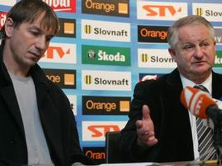 Tréner Rigy Július Šupler (vpravo)so súčasným generálnym manažérom slovenskej reprezentácie Petrom Bondrom.