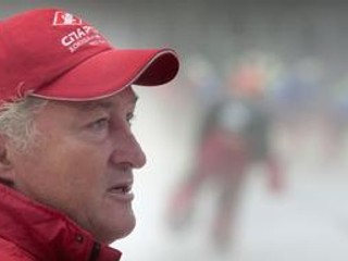 Miloš Říha trénuje mužstvo z moskovských Sokoľnikov od roku 2007.